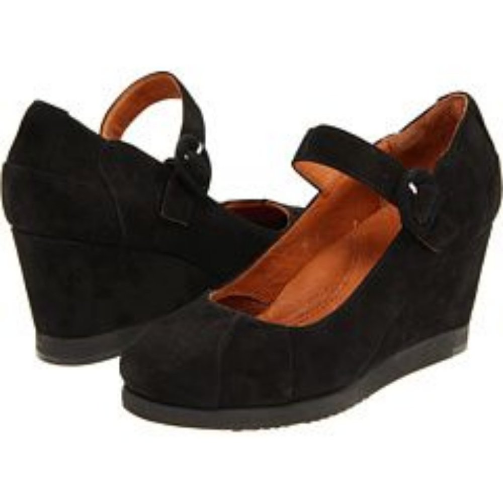Gentle Souls "Dawn and Dirty" Wedge Shoes